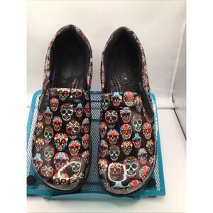 Easy StreetEasy Works by Bind Slip-on Clogs Sugar Skulls Womans Size 9.5